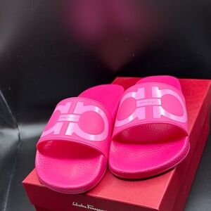 Salvatore Ferragamo Pink Slides
